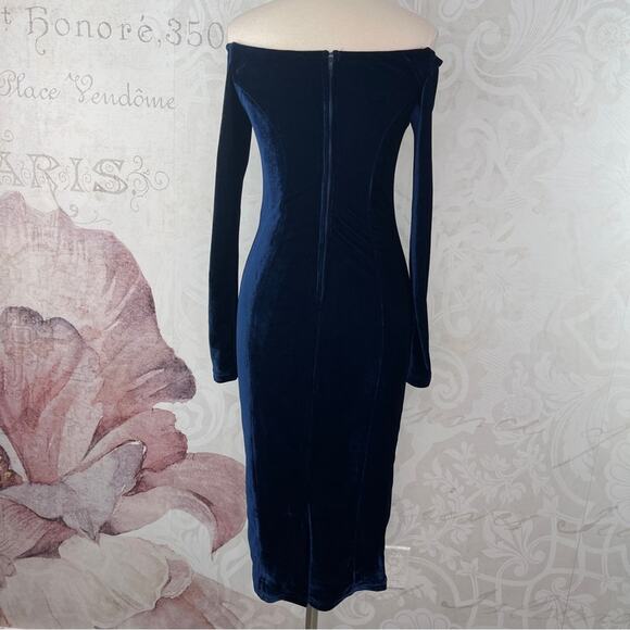 Unique Vintage blue velvet off the off-the-shoulder dress size small - Picture 10 of 11